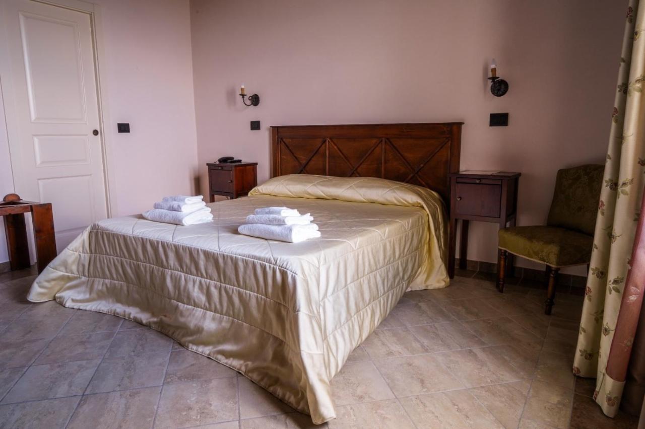 Palazzo Cestari Hotel Montesano sulla Marcellana Exteriör bild