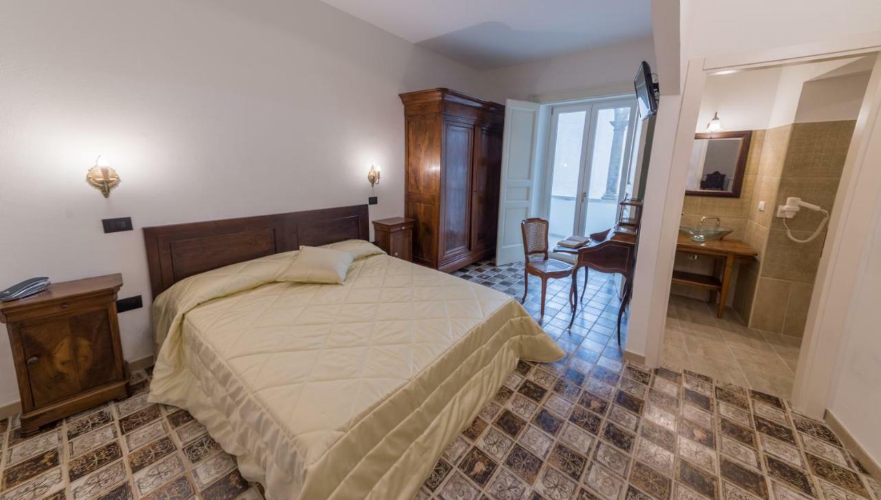 Palazzo Cestari Hotel Montesano sulla Marcellana Exteriör bild