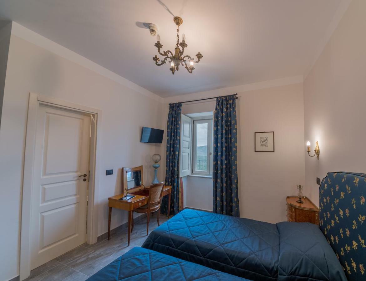 Palazzo Cestari Hotel Montesano sulla Marcellana Exteriör bild